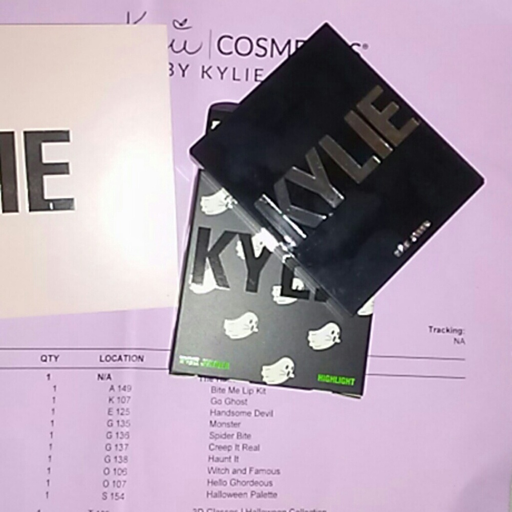 Kylie Halloween highlighter